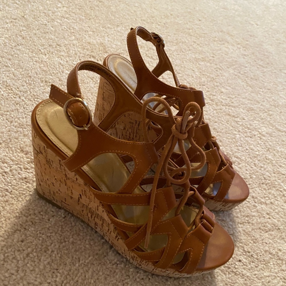 Brown wedges